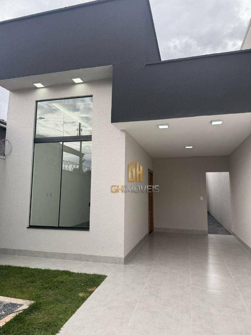 Casa à venda com 3 quartos, 112m² - Foto 1