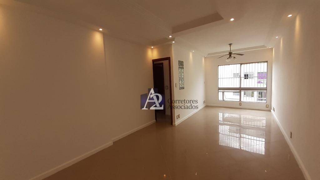 Apartamento à venda com 2 quartos, 75m² - Foto 2