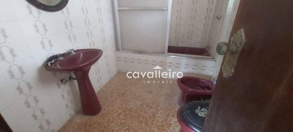 Casa à venda com 6 quartos, 90m² - Foto 35