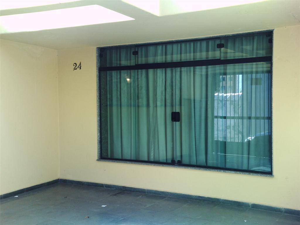 Sobrado à venda com 3 quartos, 150m² - Foto 2