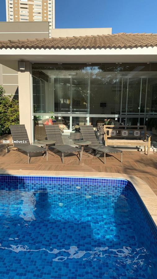 Casa de Condomínio à venda com 3 quartos, 423m² - Foto 3