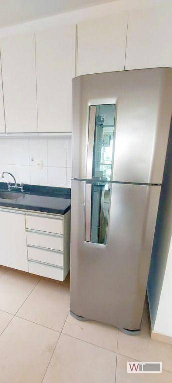 Apartamento para alugar com 2 quartos, 63m² - Foto 11