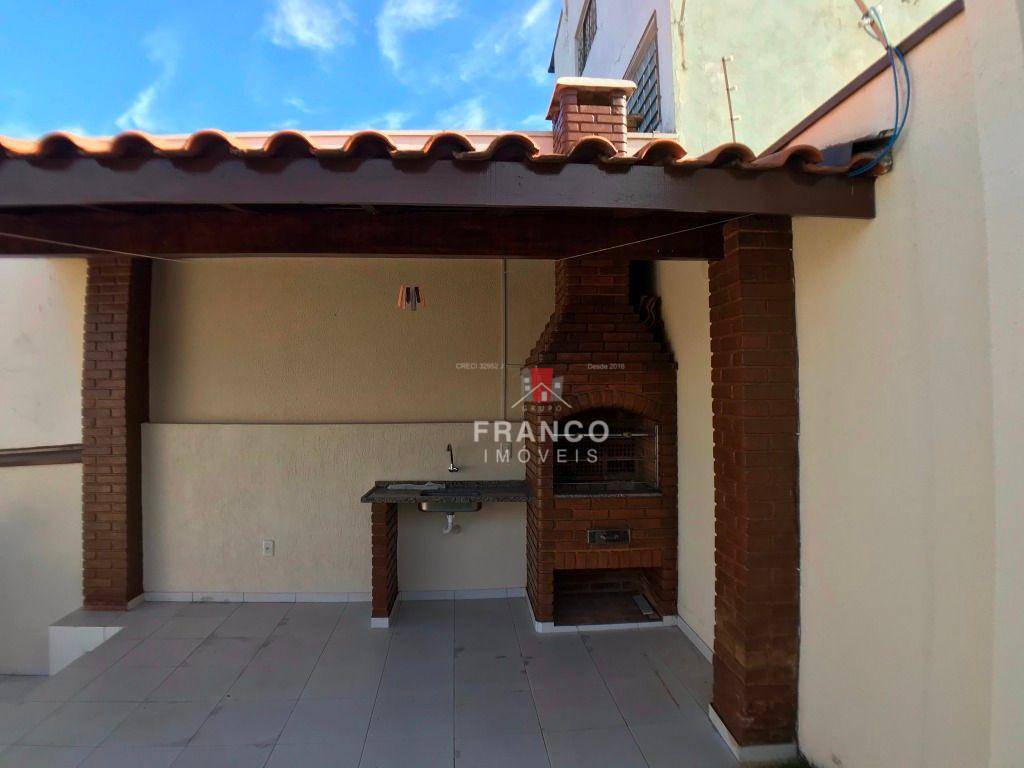 Casa para alugar com 3 quartos, 200m² - Foto 16