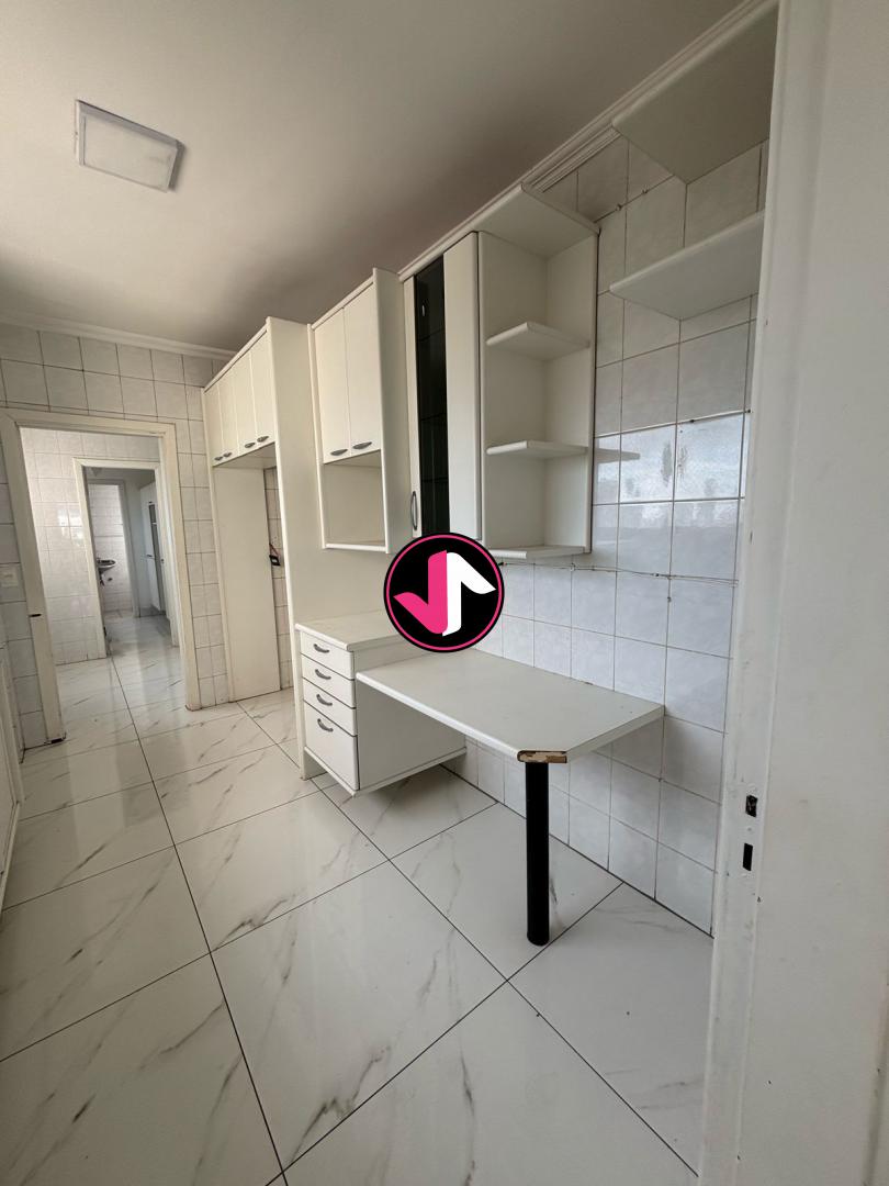 Apartamento à venda com 3 quartos, 150m² - Foto 5