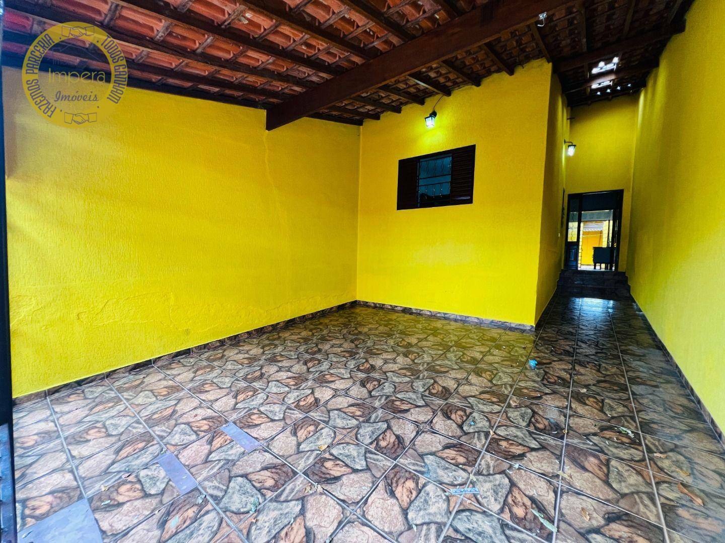 Casa à venda com 2 quartos, 69m² - Foto 1