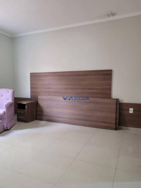 Sobrado à venda com 3 quartos, 200m² - Foto 30