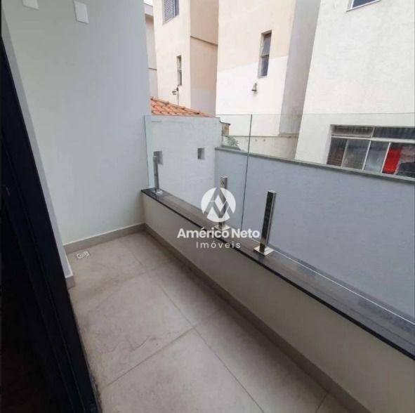 Sobrado à venda com 3 quartos, 220m² - Foto 35