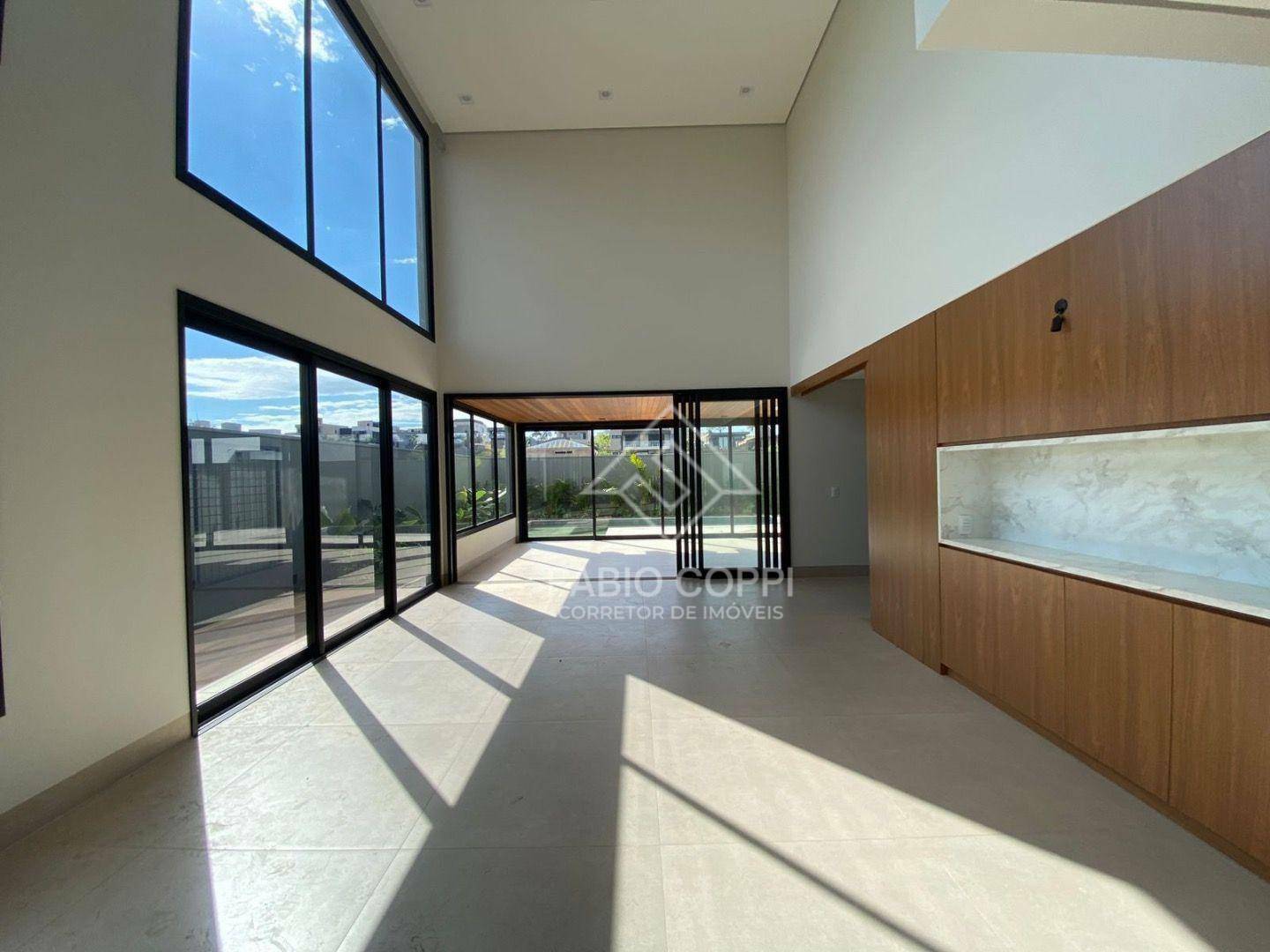 Casa de Condomínio à venda com 4 quartos, 383m² - Foto 4