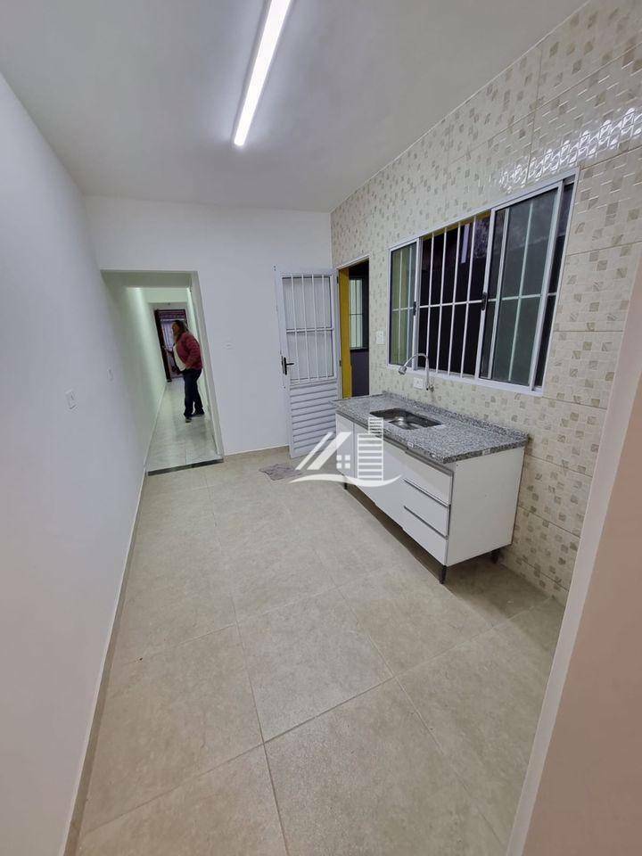 Casa à venda com 2 quartos, 100m² - Foto 1