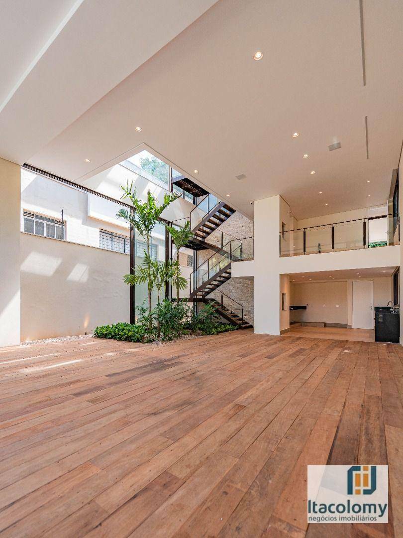 Casa à venda com 4 quartos, 560m² - Foto 5