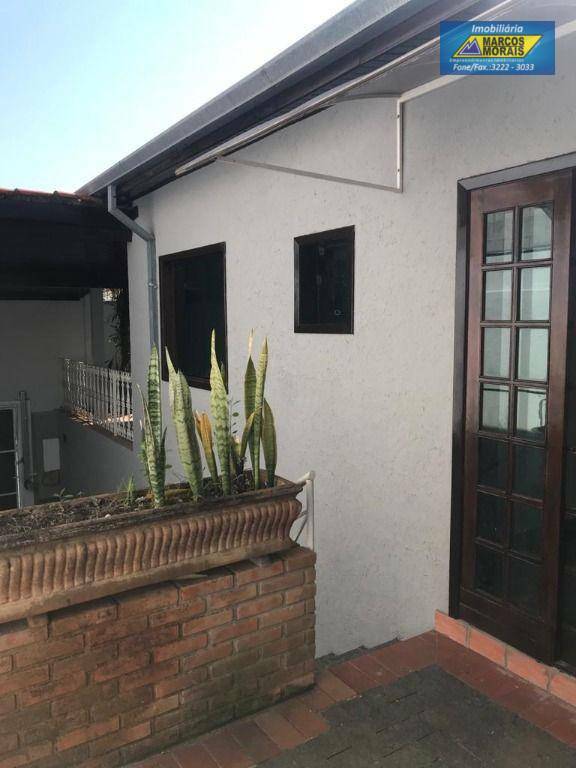 Casa à venda com 4 quartos, 185m² - Foto 12