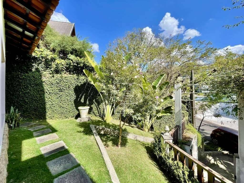 Casa de Condomínio à venda com 4 quartos, 372m² - Foto 9