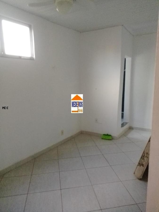 Casa à venda com 2 quartos, 90m² - Foto 5