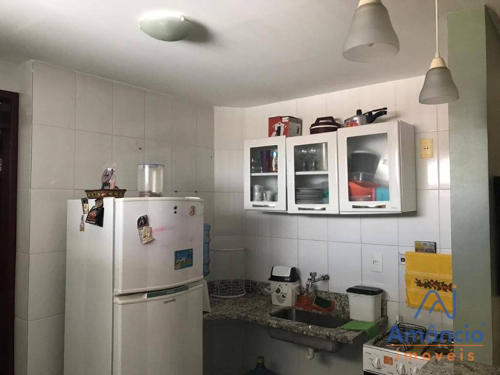 Apartamento à venda com 2 quartos, 64m² - Foto 11