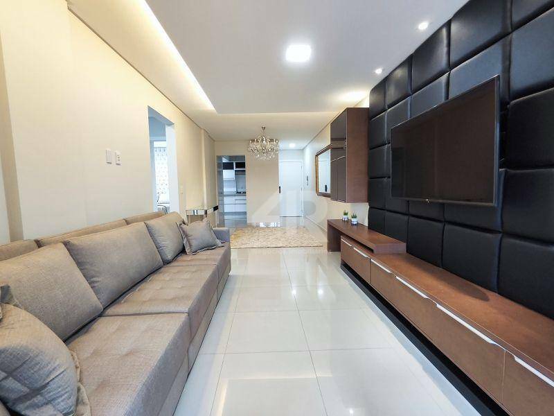 Apartamento à venda com 3 quartos, 101m² - Foto 8