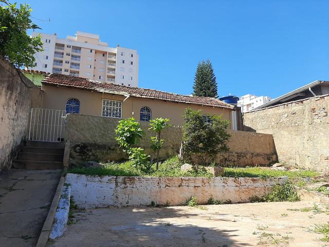 Casa à venda com 2 quartos, 150m² - Foto 1