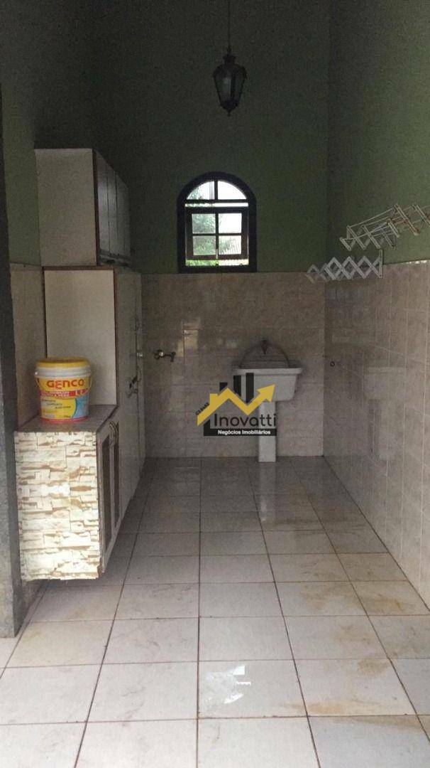 Casa à venda com 3 quartos, 240m² - Foto 14