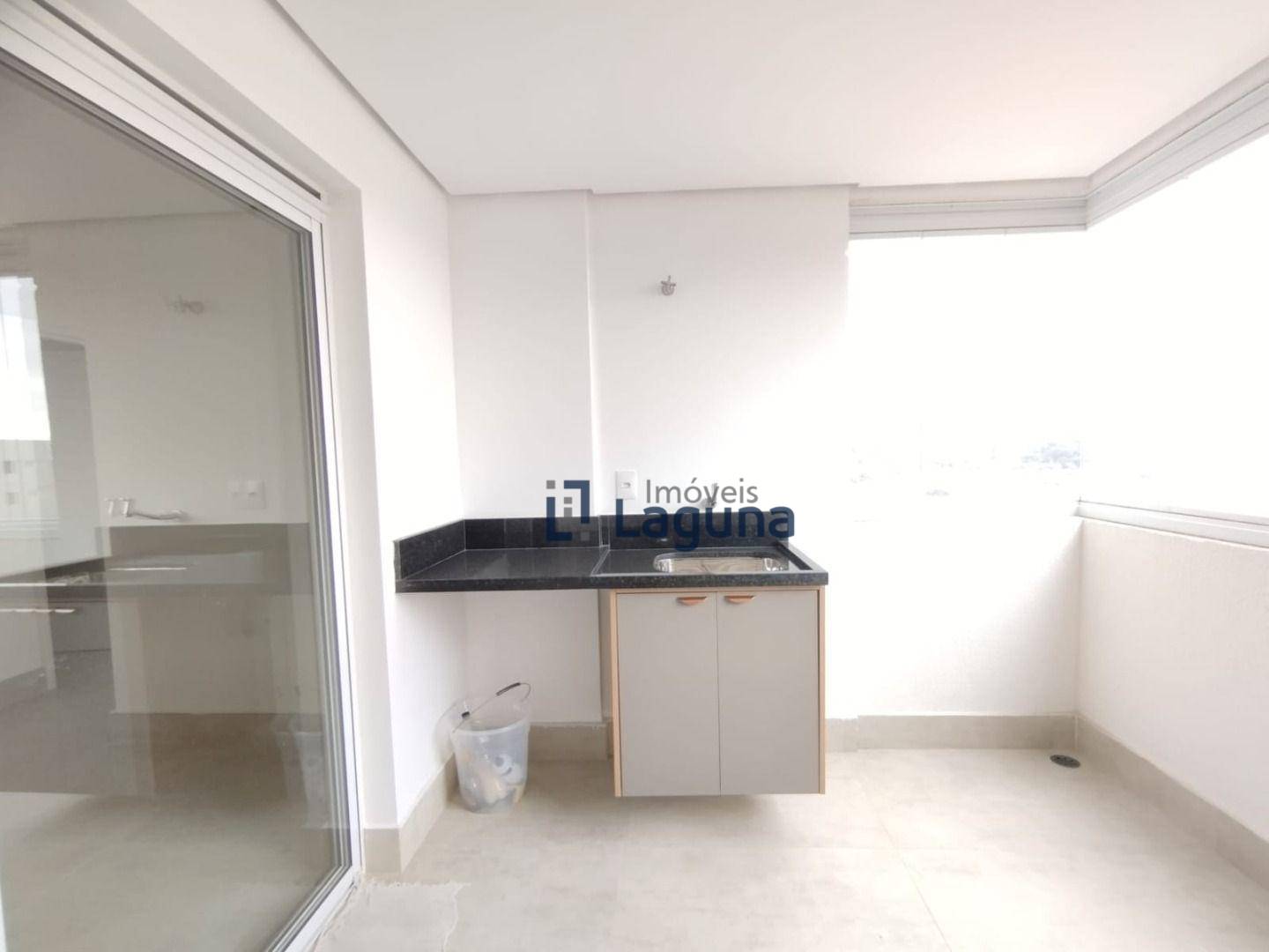 Apartamento à venda com 2 quartos, 70m² - Foto 8