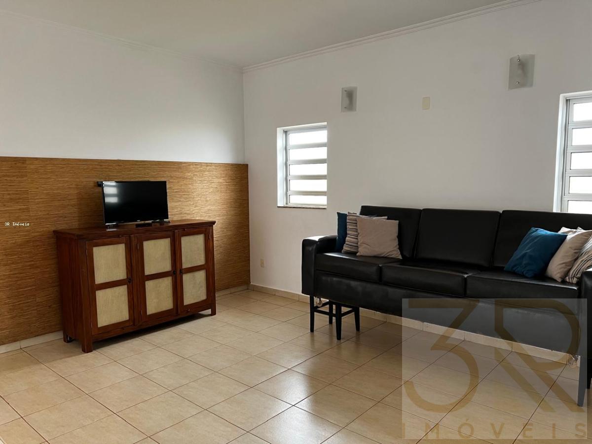 Casa para alugar com 3 quartos, 230m² - Foto 7