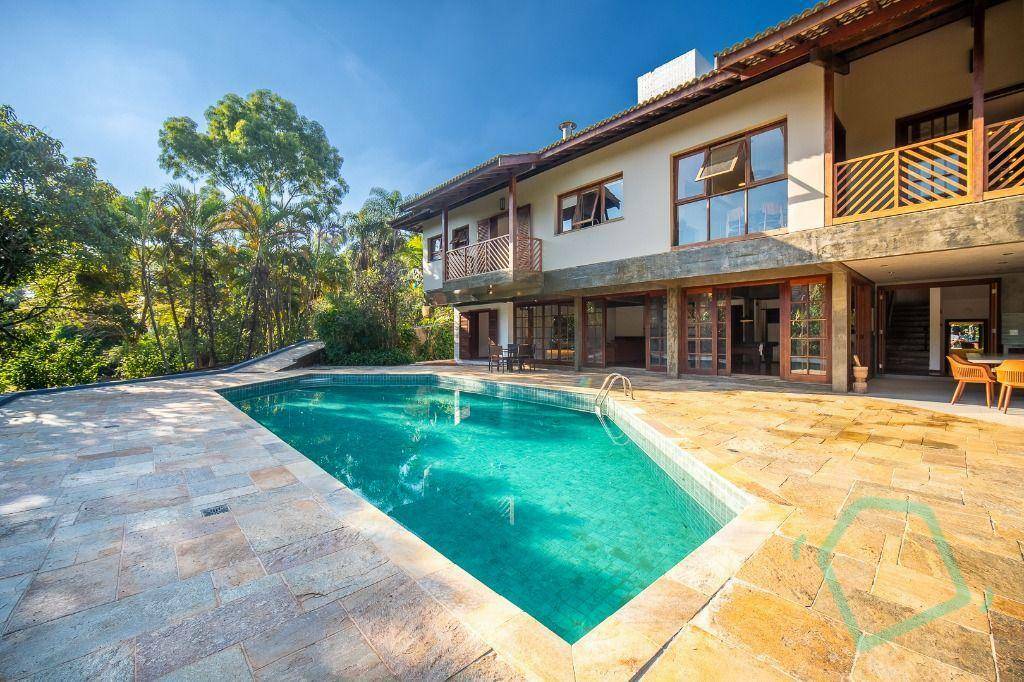 Casa de Condomínio à venda com 5 quartos, 677m² - Foto 2