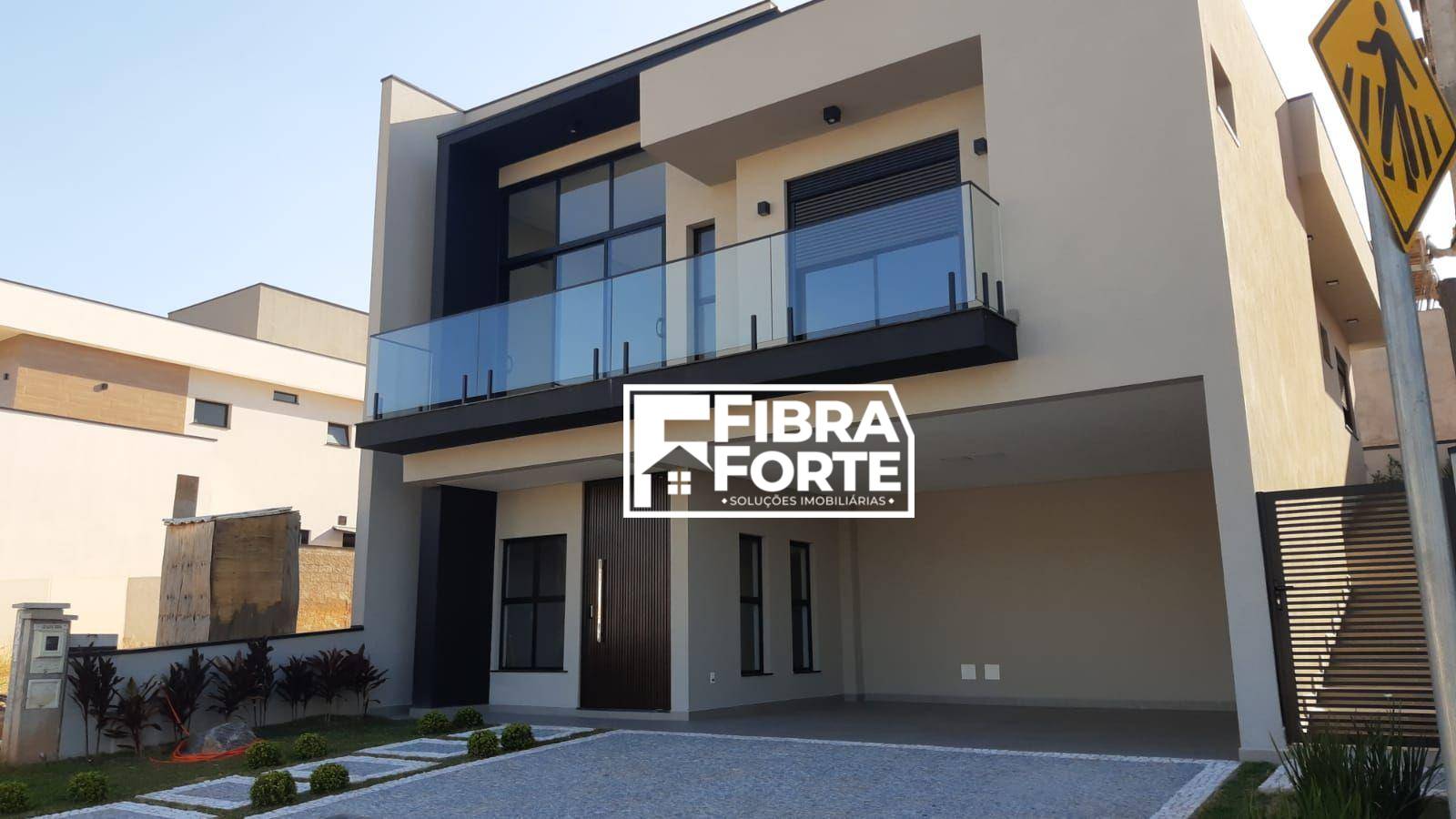 Casa de Condomínio à venda com 3 quartos, 247m² - Foto 1