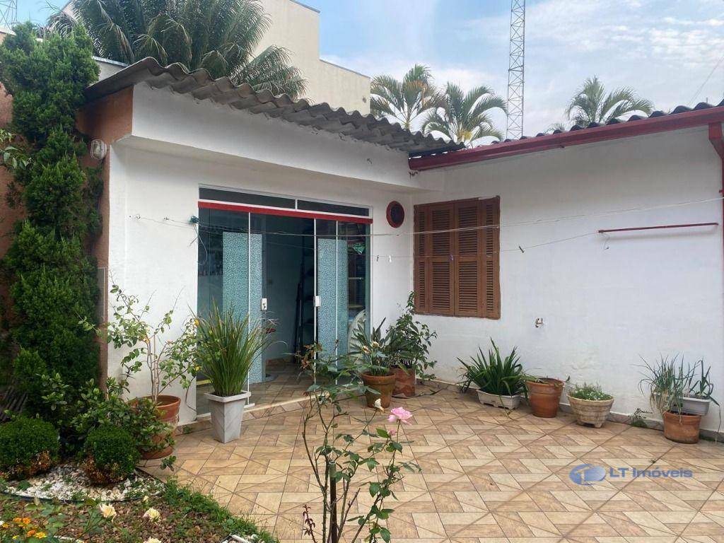 Casa à venda com 4 quartos, 199m² - Foto 14