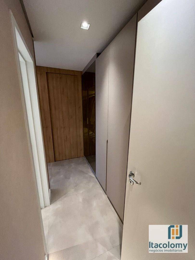 Apartamento à venda com 3 quartos, 180m² - Foto 11