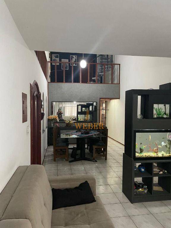 Sobrado à venda com 3 quartos, 207m² - Foto 4