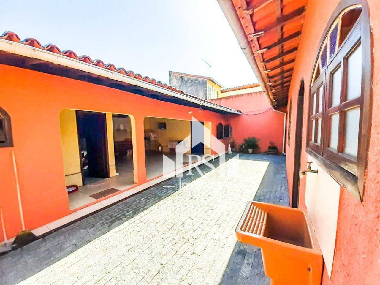 Casa à venda com 5 quartos, 268m² - Foto 17