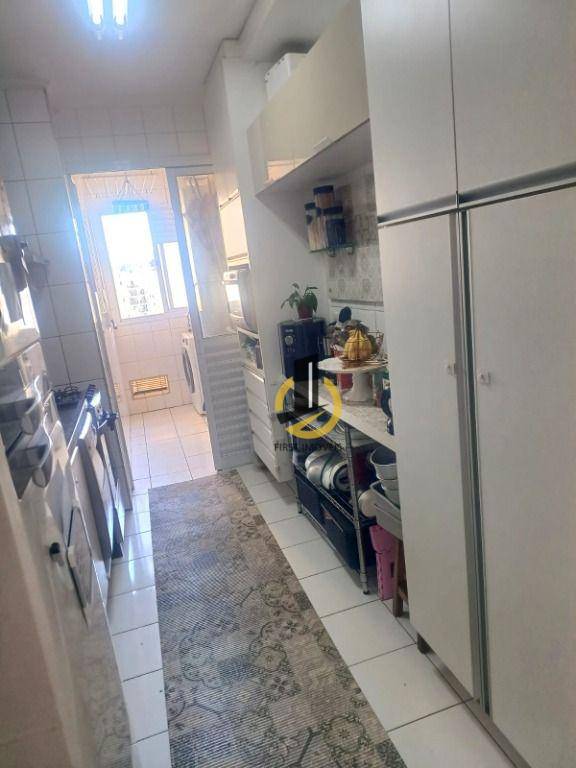 Apartamento à venda com 3 quartos, 62m² - Foto 2