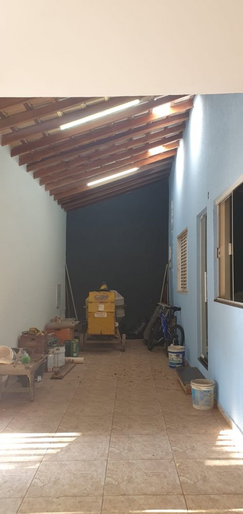 Casa à venda com 4 quartos, 180m² - Foto 3