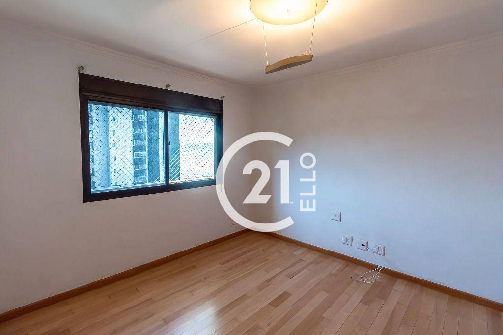 Apartamento para alugar com 3 quartos, 240m² - Foto 29