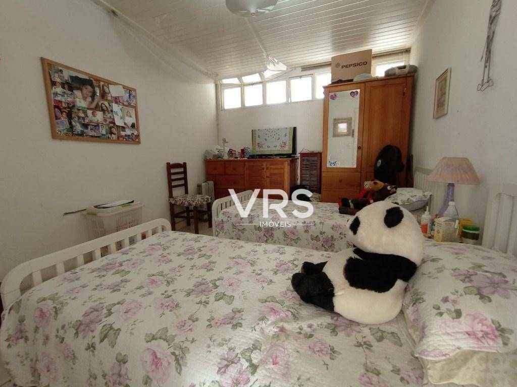 Casa à venda com 5 quartos, 269m² - Foto 24