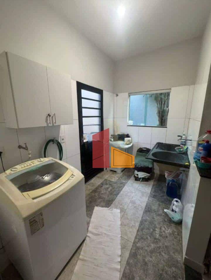 Casa à venda com 3 quartos, 197m² - Foto 14