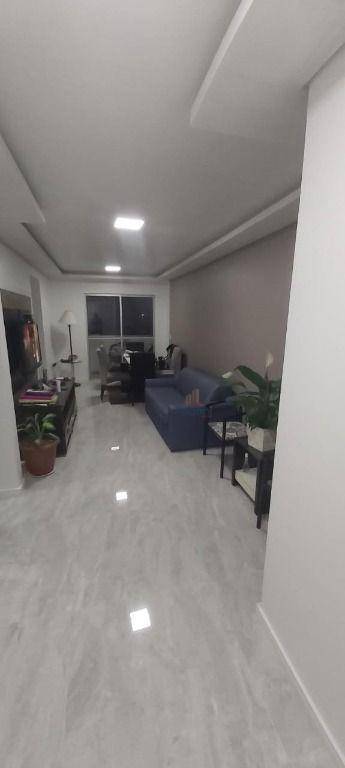 Apartamento à venda com 2 quartos, 74m² - Foto 6