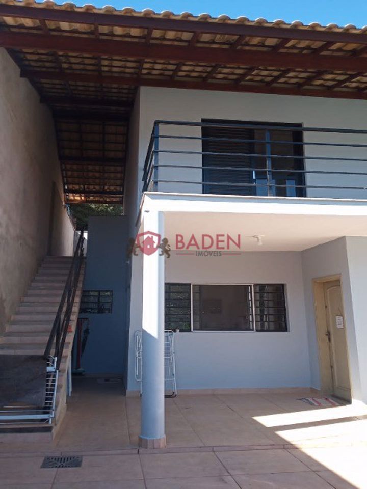 Casa à venda com 3 quartos, 140m² - Foto 2