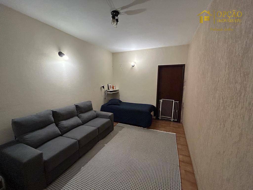 Casa à venda com 3 quartos, 325m² - Foto 20