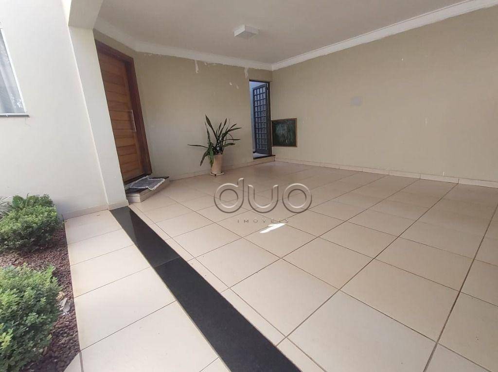 Casa à venda com 3 quartos, 165m² - Foto 2