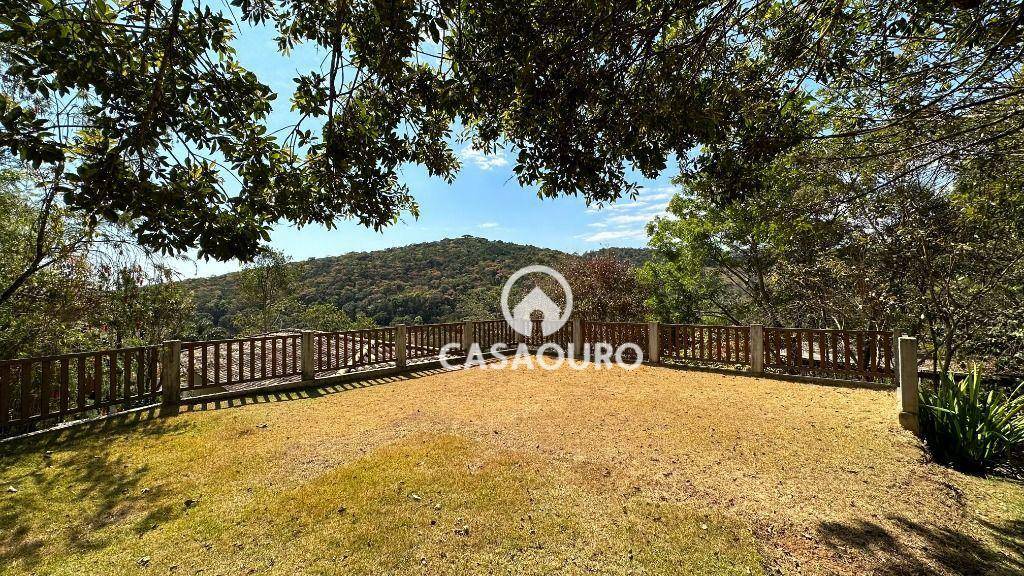 Casa de Condomínio à venda com 5 quartos, 325m² - Foto 4