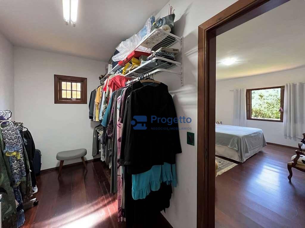 Casa à venda com 4 quartos, 350m² - Foto 22