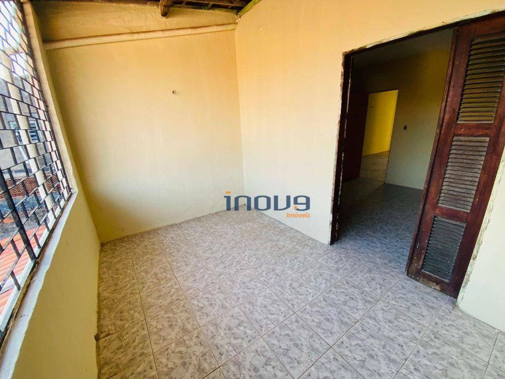 Casa para alugar com 2 quartos, 150m² - Foto 14