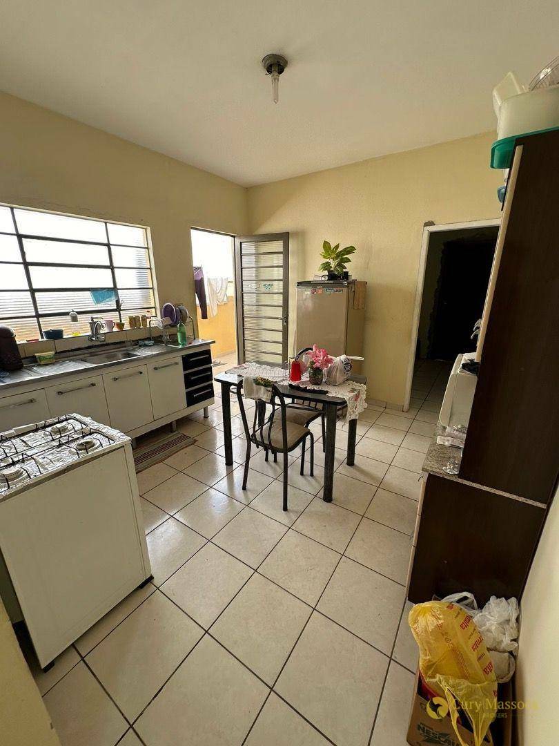 Casa à venda com 2 quartos, 100m² - Foto 10