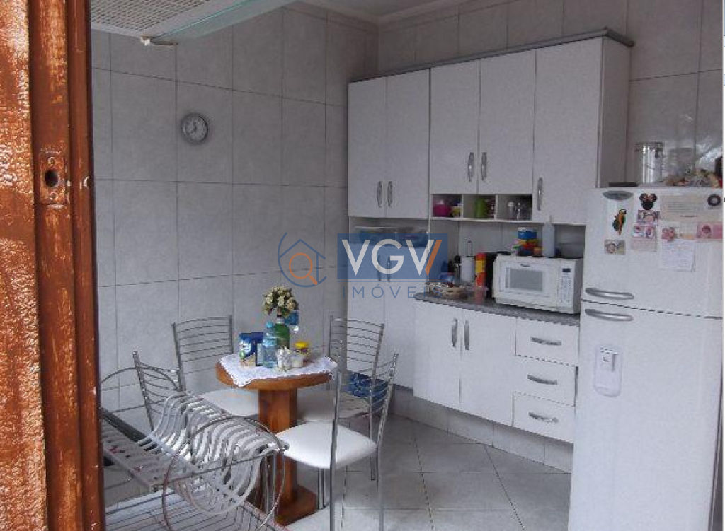 Casa à venda com 2 quartos, 151m² - Foto 4