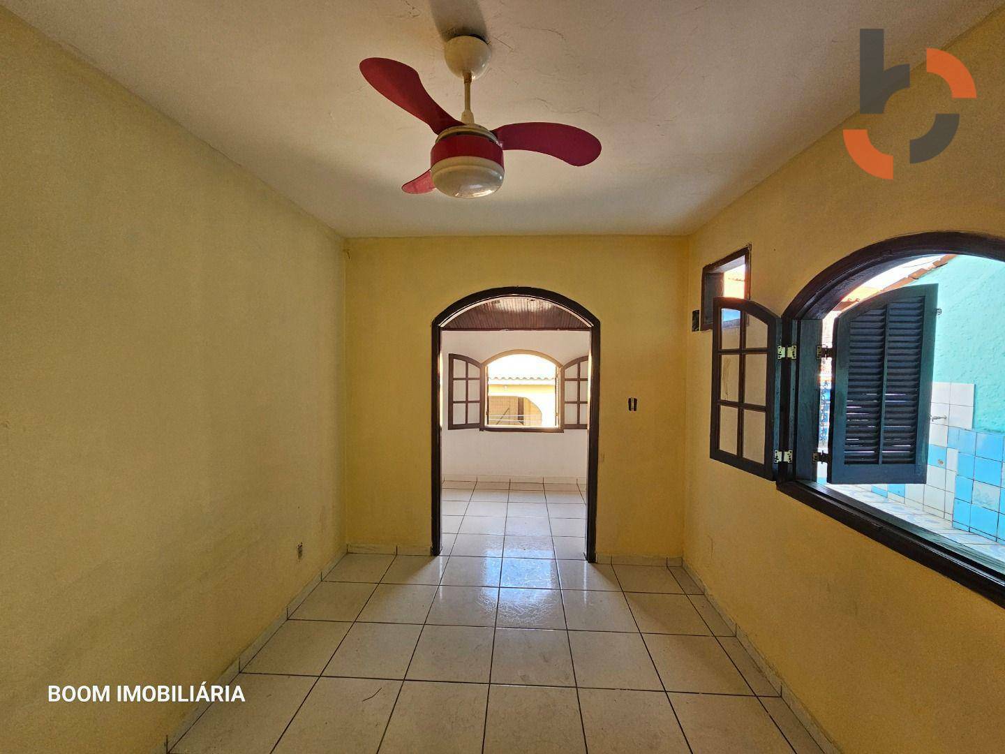 Casa à venda com 2 quartos, 92m² - Foto 1