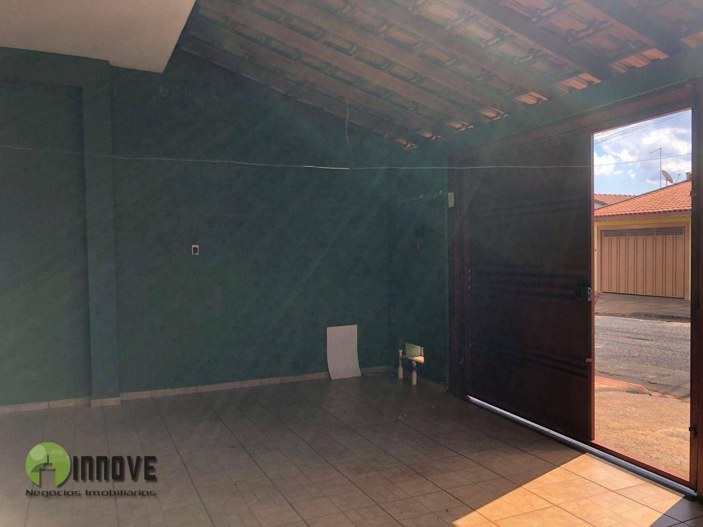 Casa à venda com 2 quartos, 70m² - Foto 1