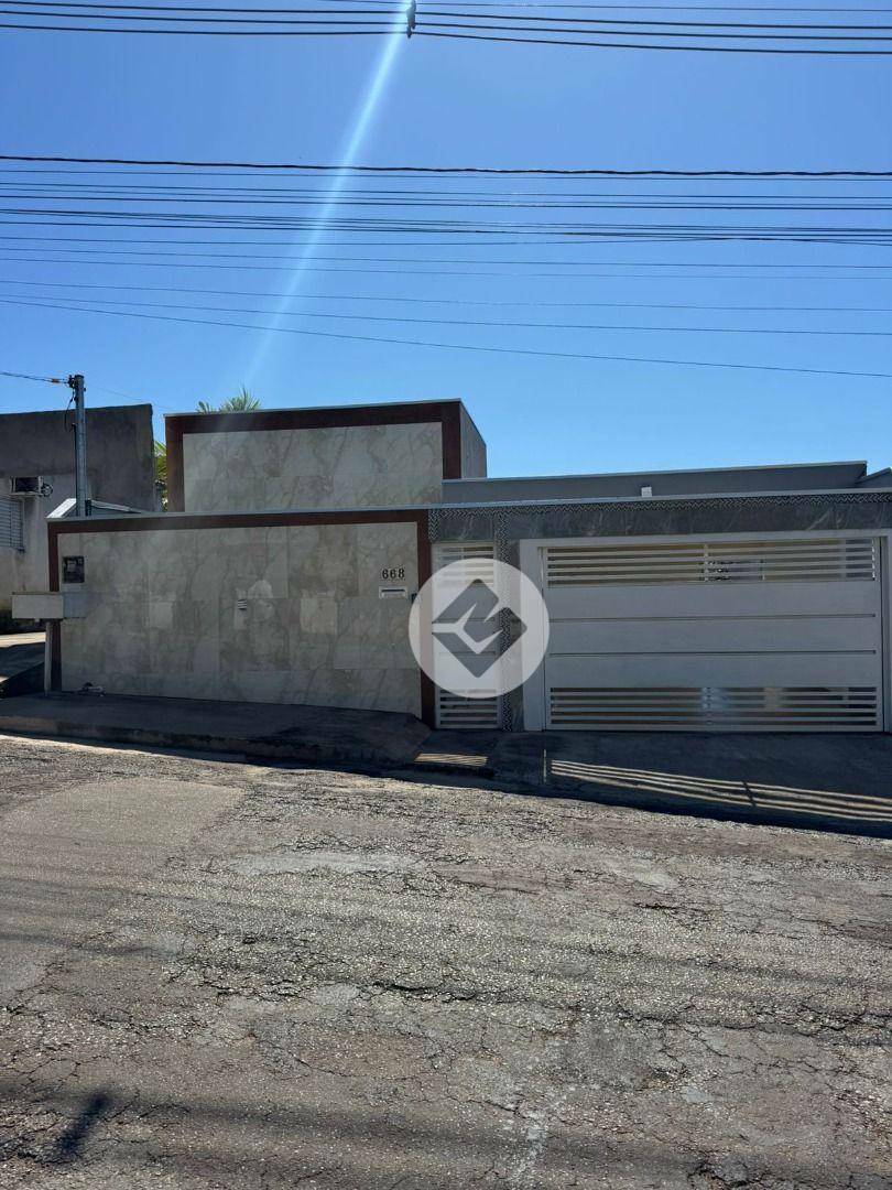 Casa à venda com 3 quartos, 191m² - Foto 2