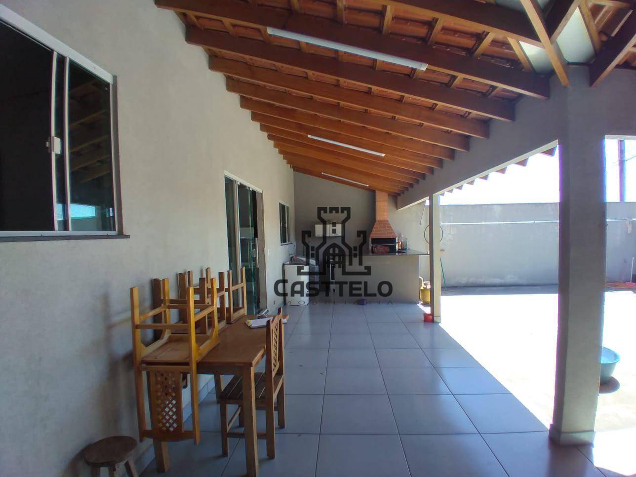 Casa à venda com 4 quartos, 102m² - Foto 28