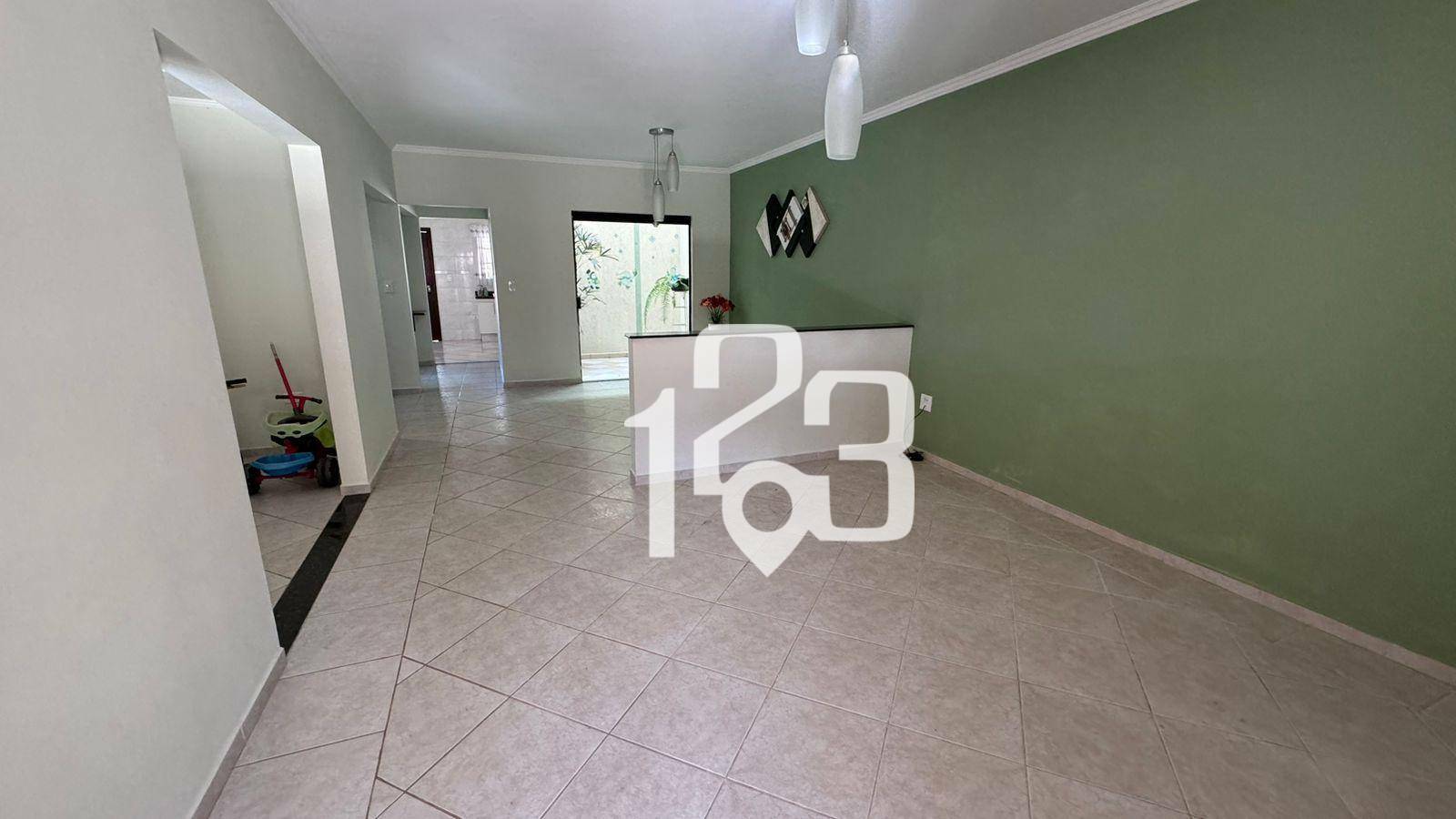 Casa à venda e aluguel com 3 quartos, 300M2 - Foto 4