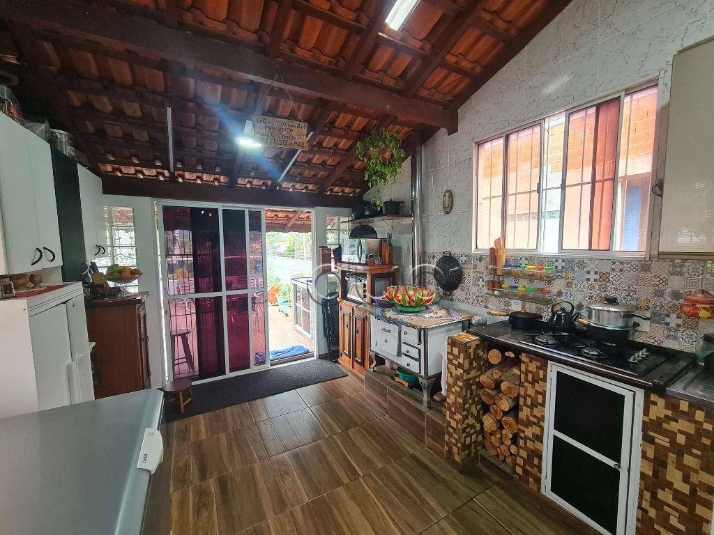 Casa à venda com 3 quartos, 245m² - Foto 22