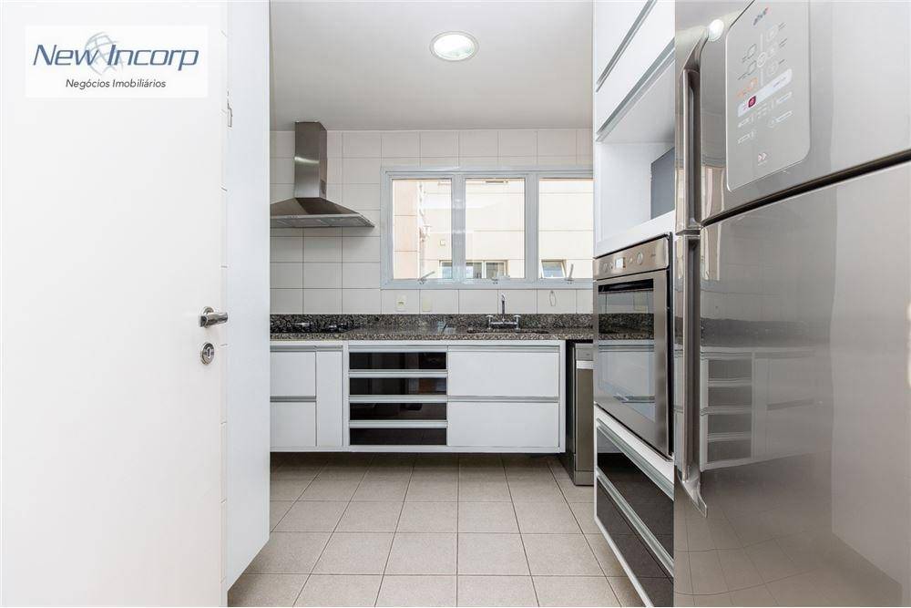 Apartamento à venda com 3 quartos, 154m² - Foto 23